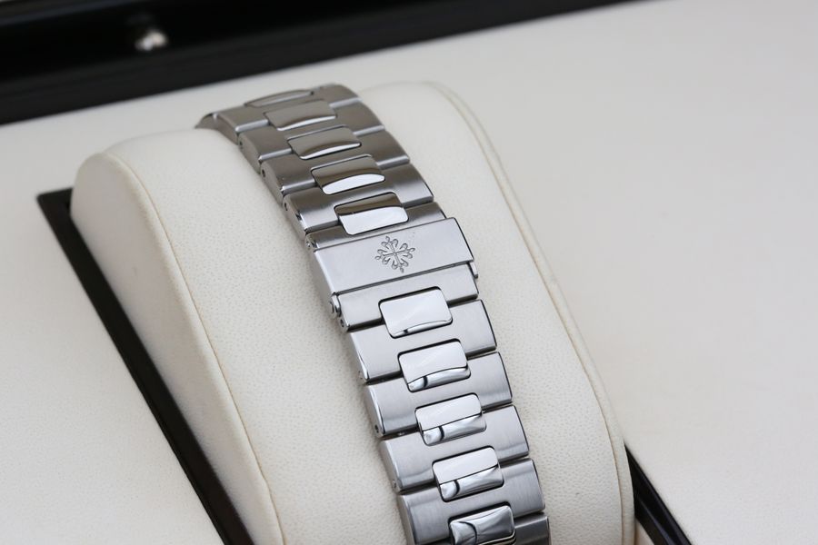 Patek Philippe Nautilus 5711/1A-010